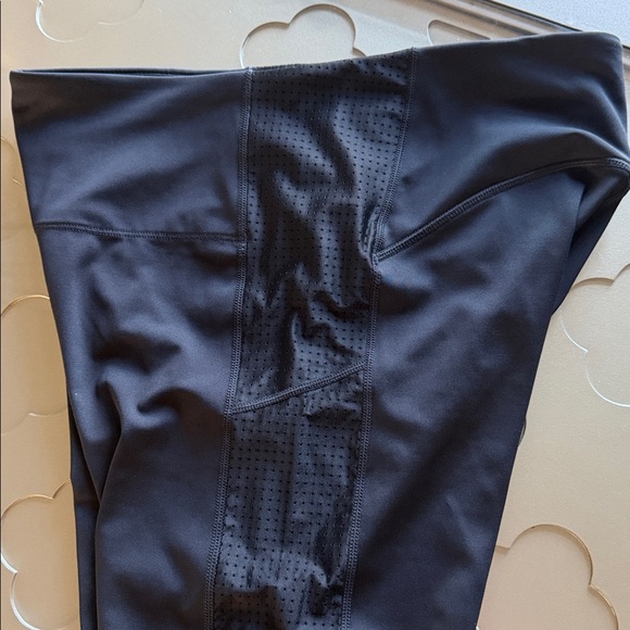 FABLETICS Motion 365+ Black High-Waisted Leggings Women’s size XL - Picture 8 of 13